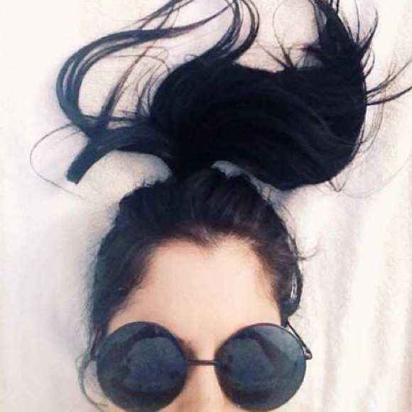 Meet your Posher, Ashley - Picture 1 of 1